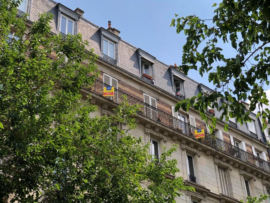 Images Agence immobilière Laforêt Paris 10Eme