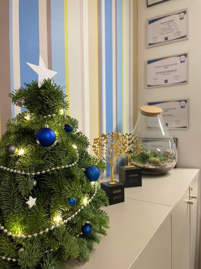 Images Agence immobilière Laforêt Paris 10Eme