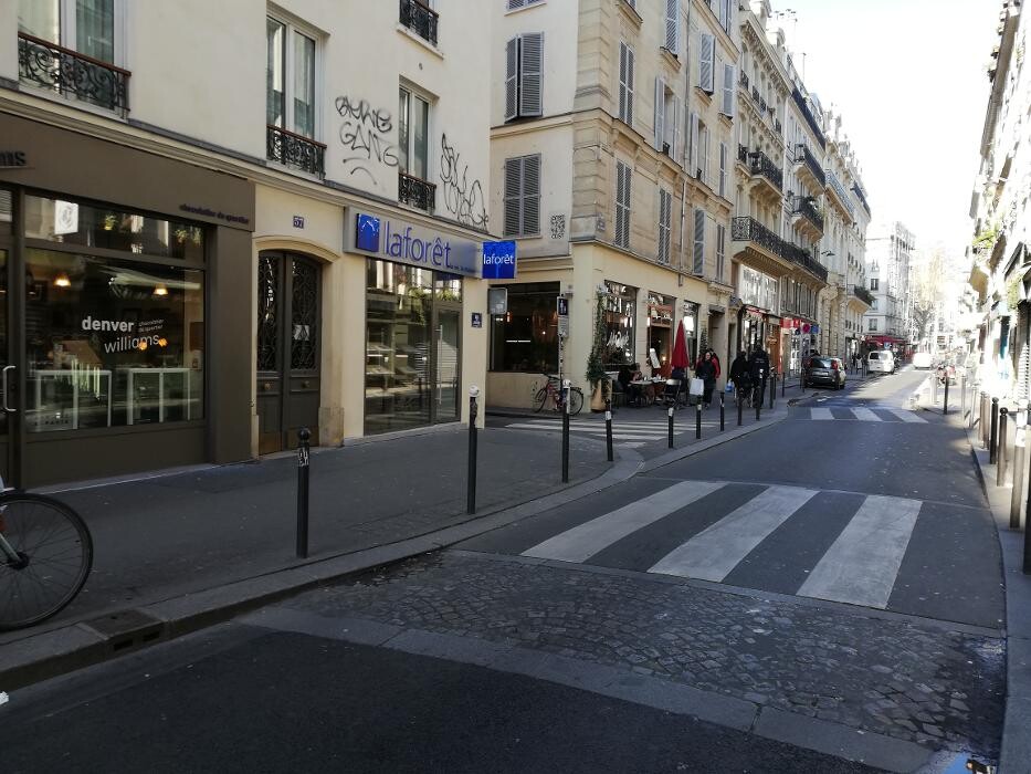 Images Agence immobilière Laforêt Paris 10Eme