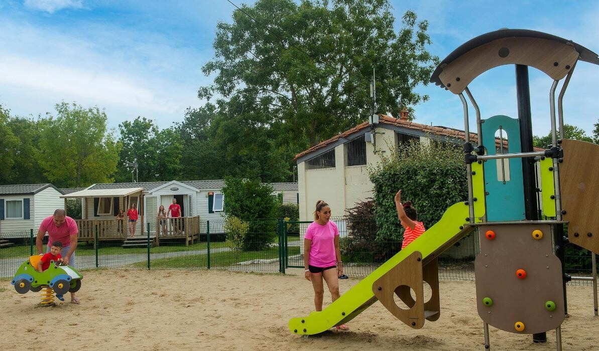 Images Camping Tohapi Les Catalpas de Royan