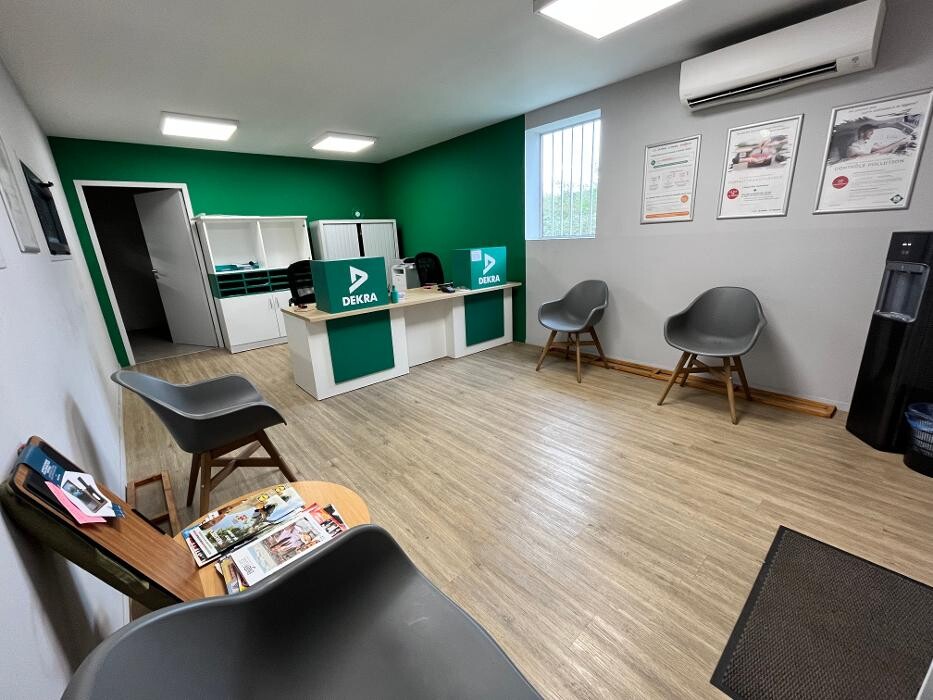 Images Centre contrôle technique DEKRA