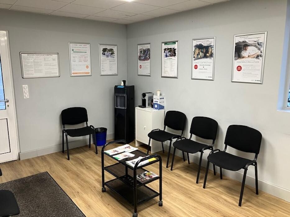 Images Centre contrôle technique DEKRA (AUTO-MOTO)