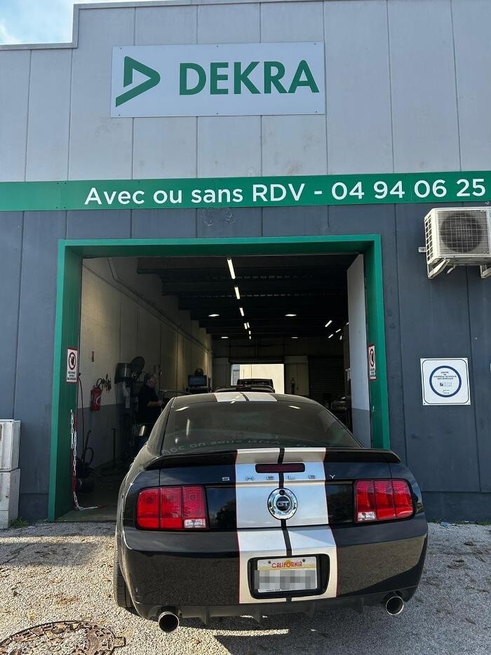 Images Centre contrôle technique DEKRA