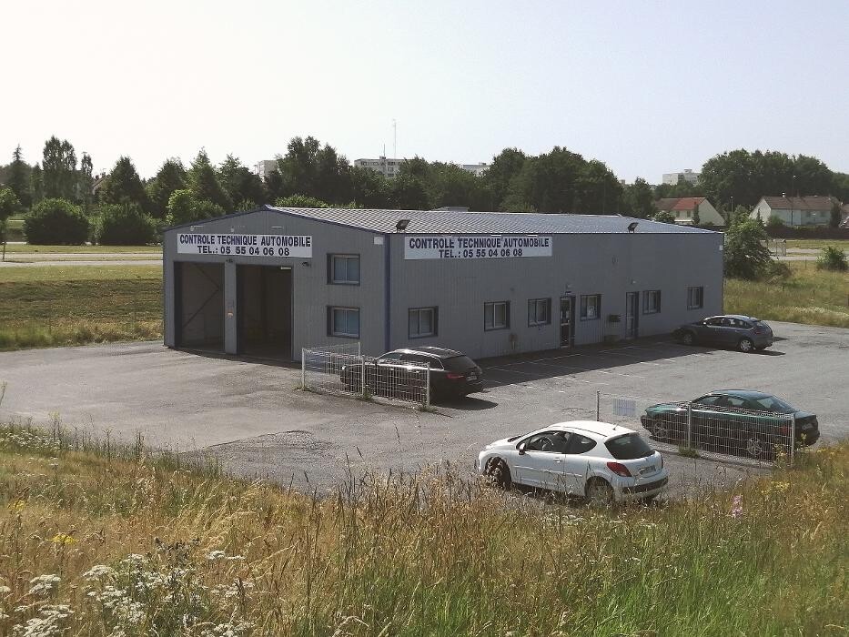 Images Centre contrôle technique DEKRA