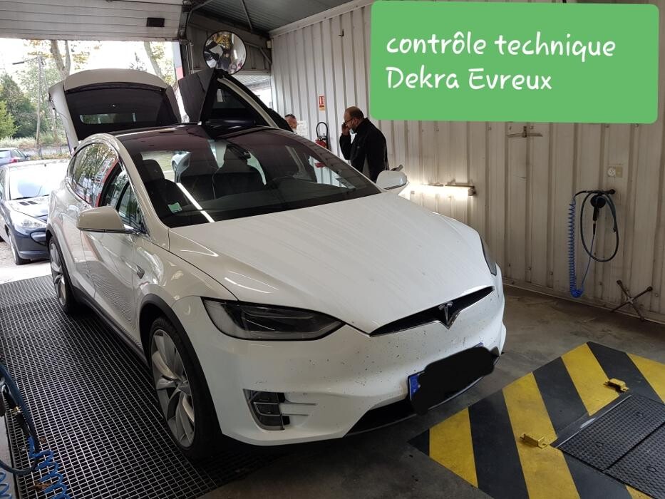 Images Centre contrôle technique DEKRA (AUTO-MOTO)