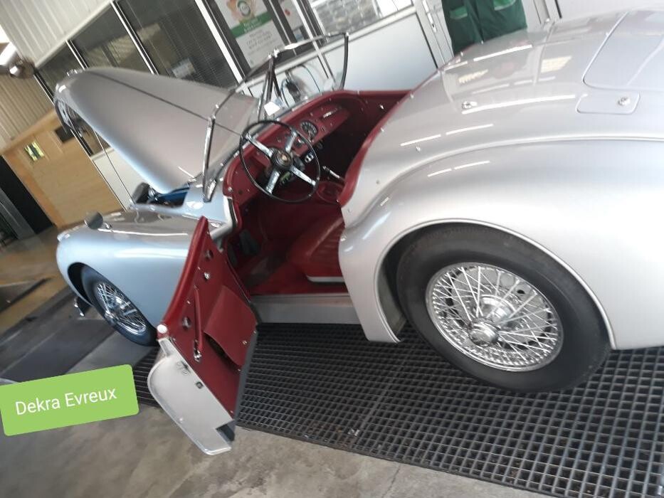 Images Centre contrôle technique DEKRA (AUTO-MOTO)