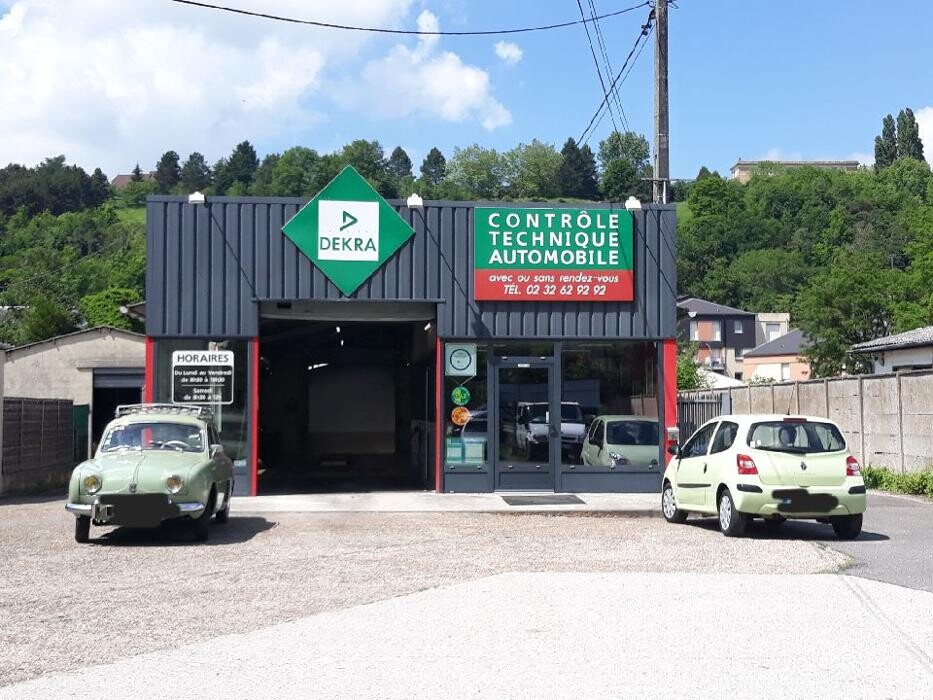 Images Centre contrôle technique DEKRA (AUTO-MOTO)