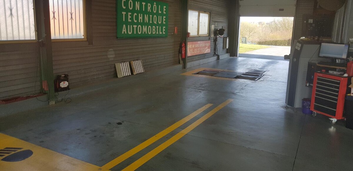 Images Centre contrôle technique DEKRA