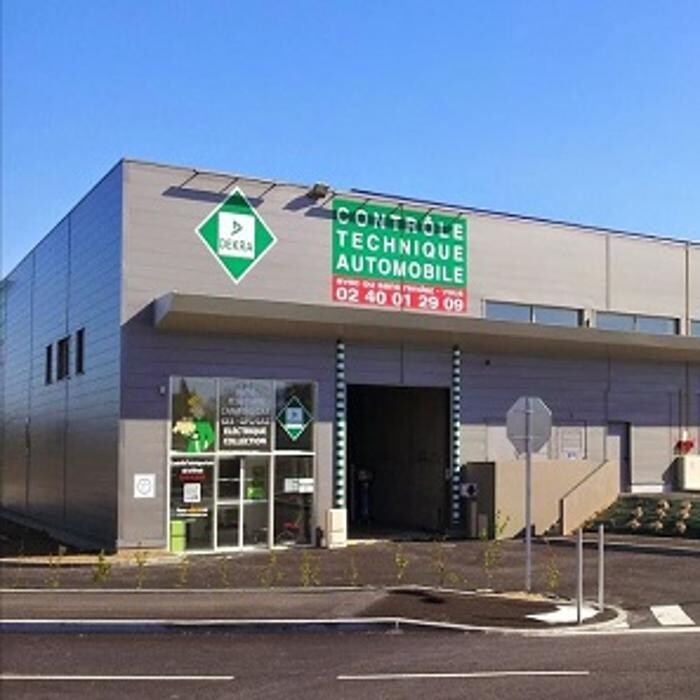 Images Centre contrôle technique DEKRA