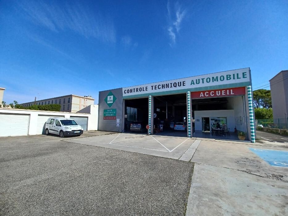 Images Centre contrôle technique DEKRA