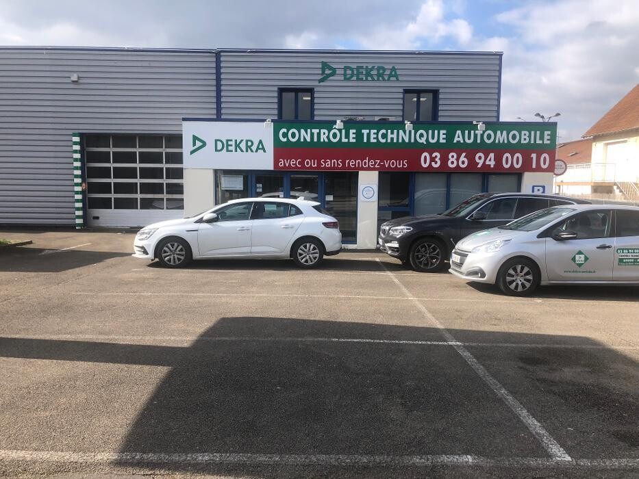 Images Centre contrôle technique DEKRA (AUTO-MOTO)