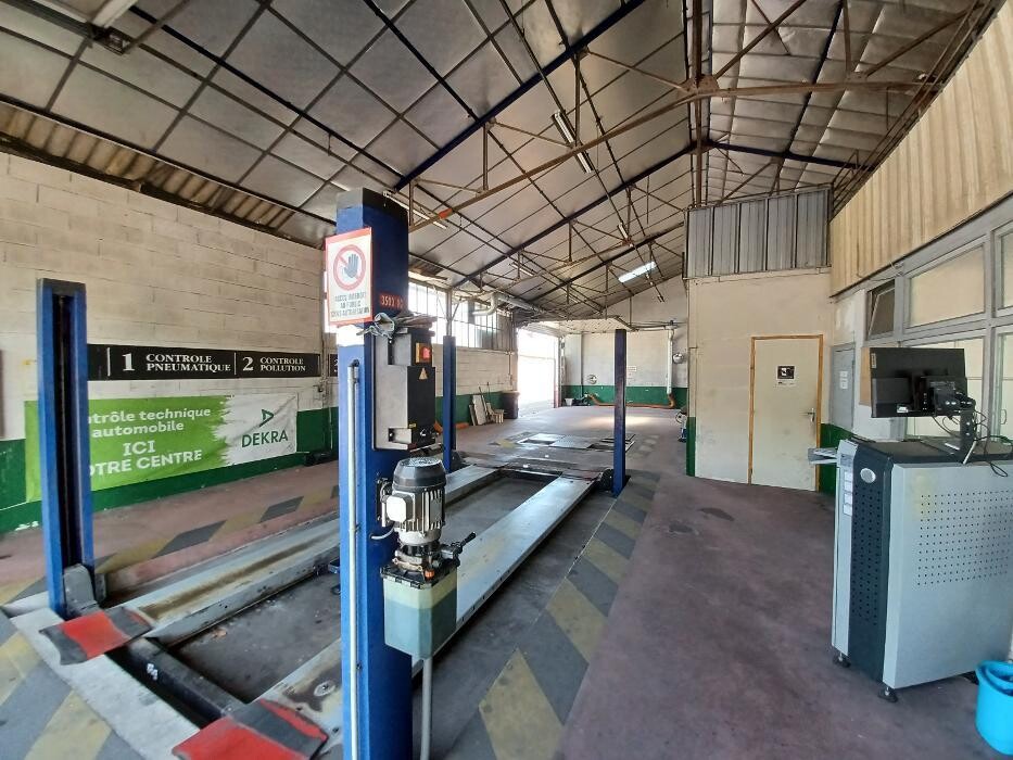 Images Centre contrôle technique DEKRA