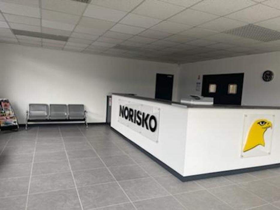 Images Contrôle Technique NORISKO ( AUTO-MOTO ) à côté du FLUNCH ZONE CARREFOUR