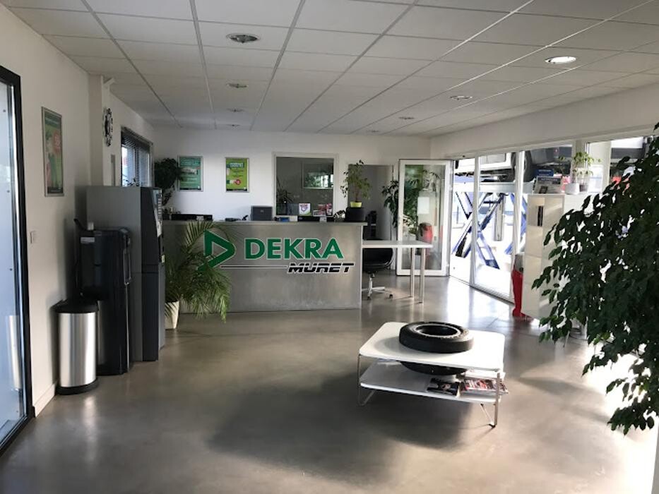 Images Centre contrôle technique DEKRA (AUTO-MOTO)