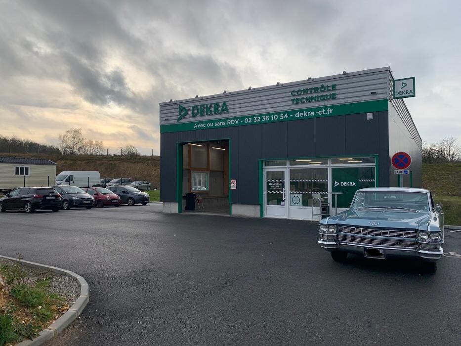 Images Centre contrôle technique DEKRA PACY SUR EURE