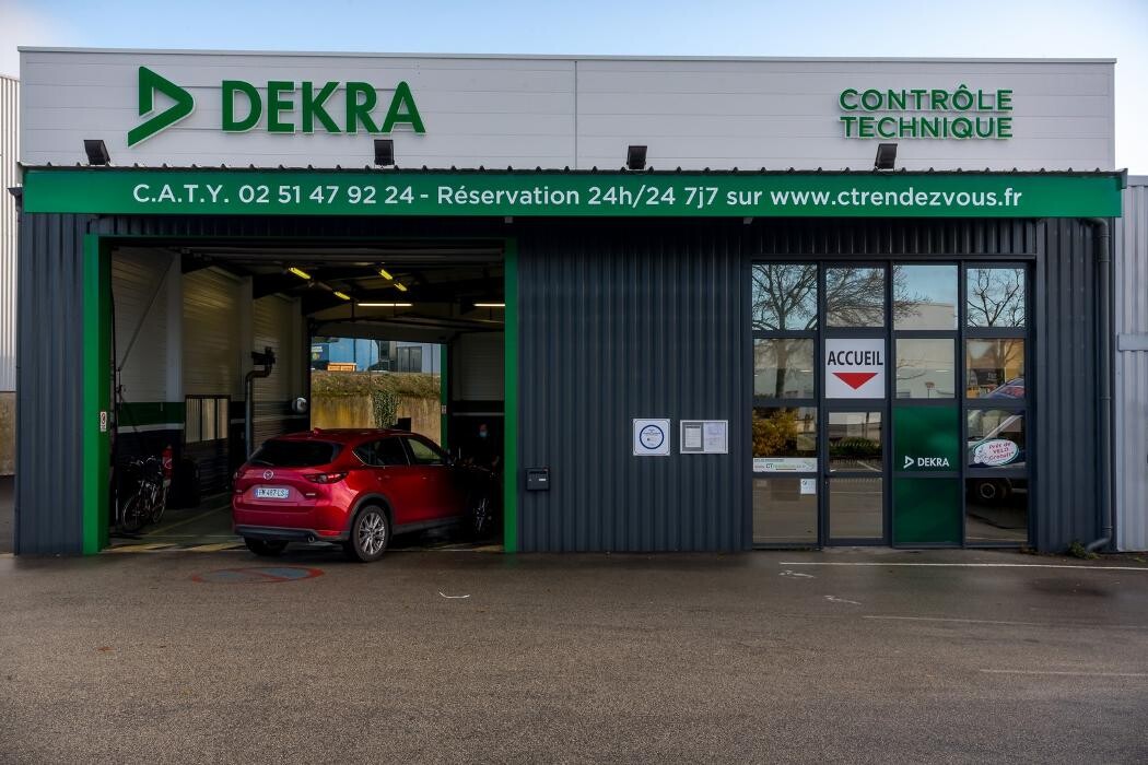 Images Centre contrôle technique DEKRA (AUTO - MOTO)