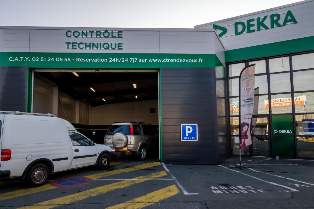 Images Centre contrôle technique DEKRA (AUTO - MOTO)
