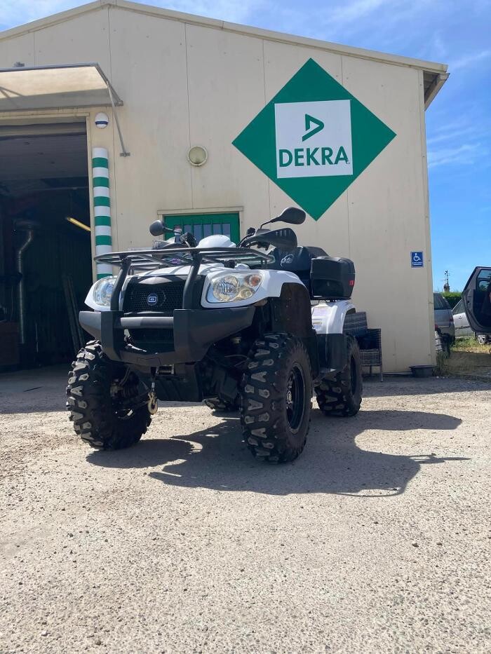 Images Centre contrôle technique DEKRA