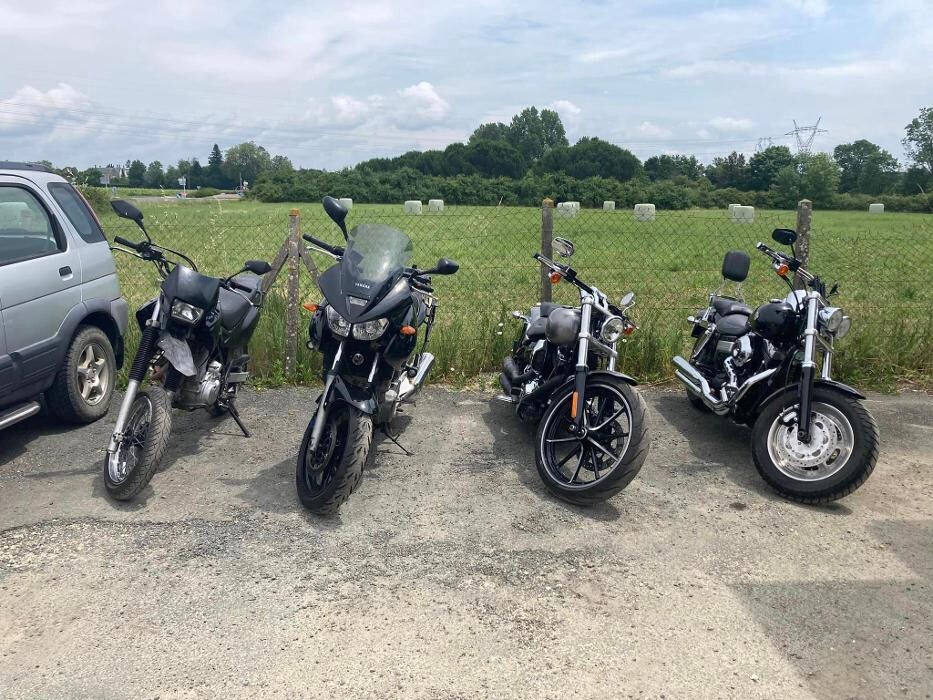 Images Centre contrôle technique DEKRA