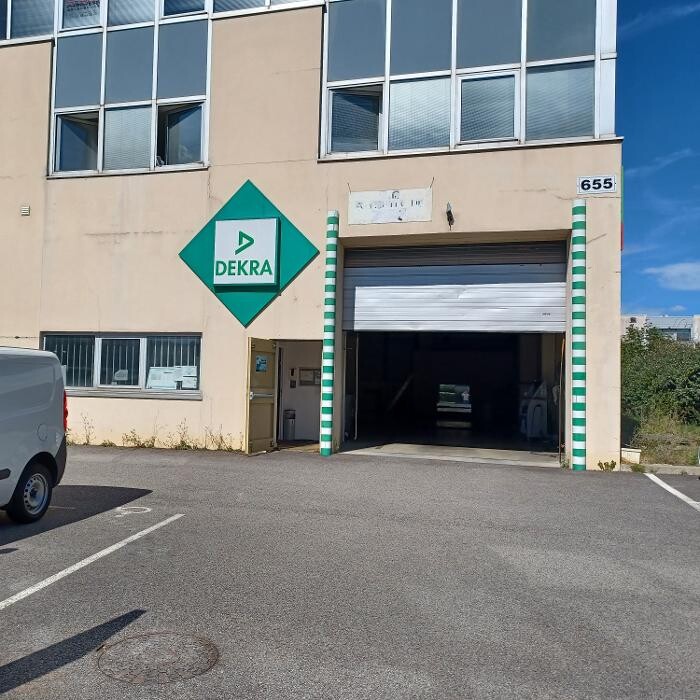 Images Centre contrôle technique DEKRA