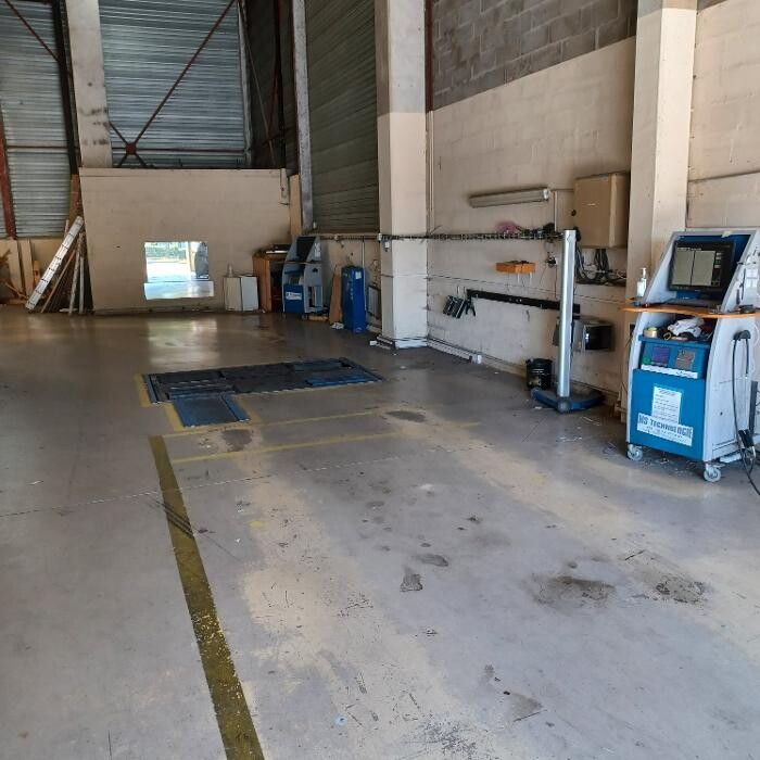 Images Centre contrôle technique DEKRA