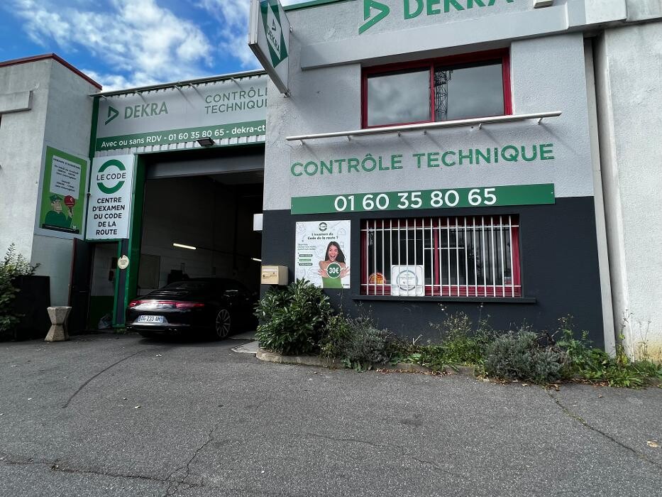 Images Centre contrôle technique DEKRA