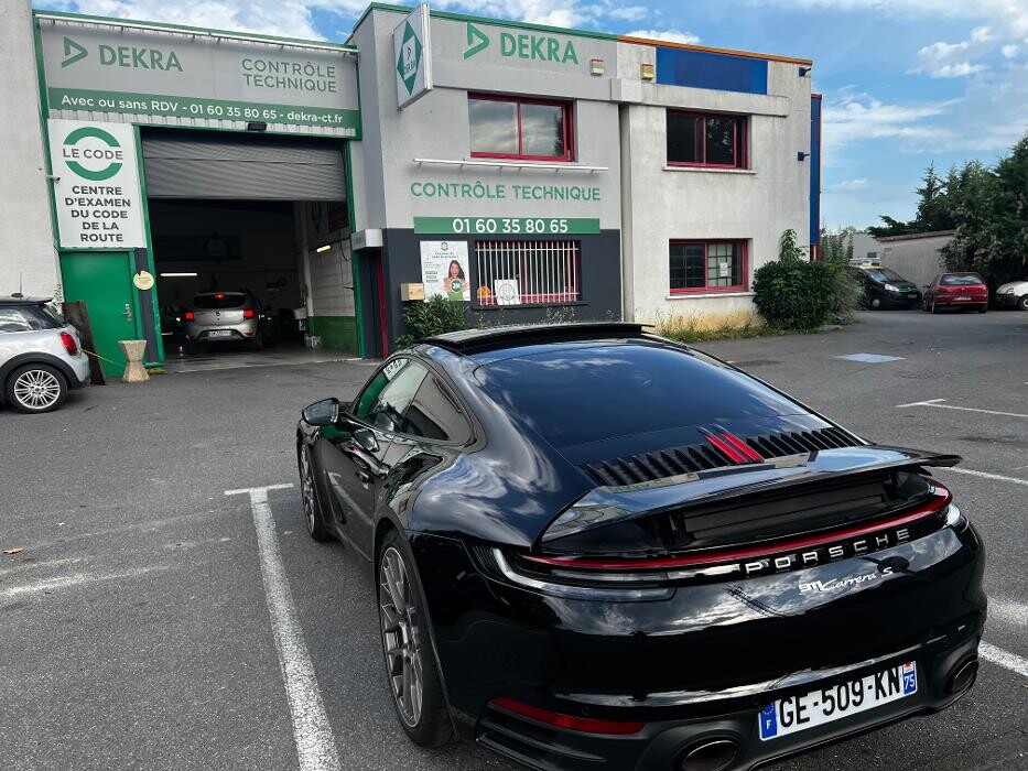 Images Centre contrôle technique DEKRA