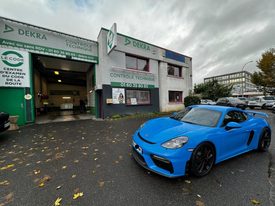 Images Centre contrôle technique DEKRA