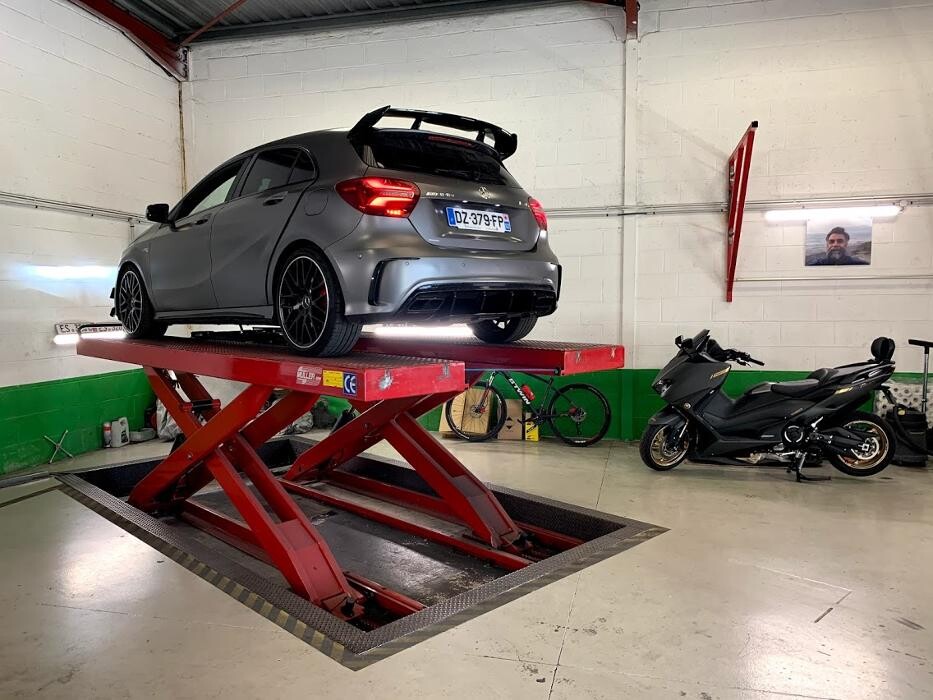 Images Centre contrôle technique DEKRA