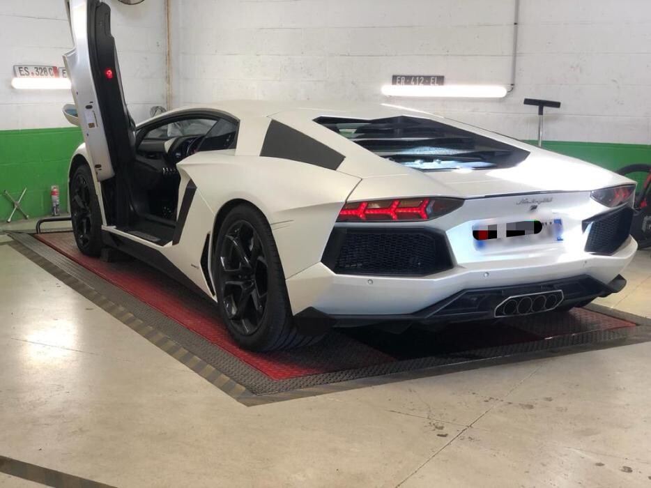 Images Centre contrôle technique DEKRA