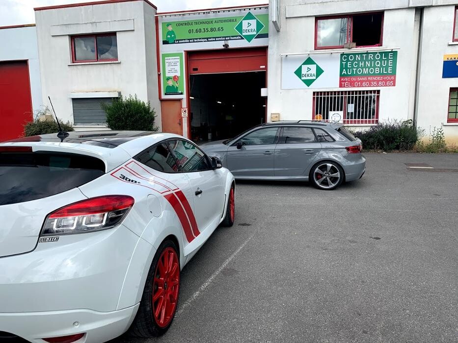 Images Centre contrôle technique DEKRA