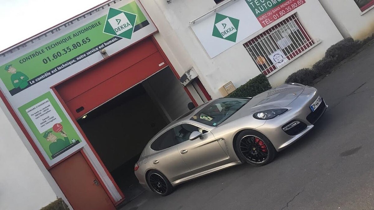 Images Centre contrôle technique DEKRA