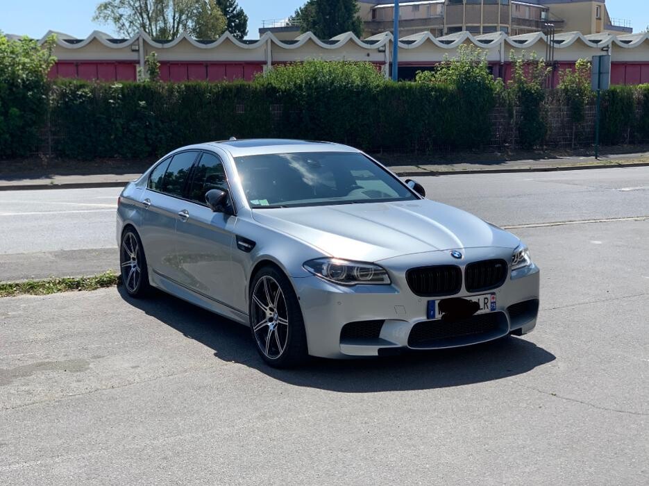 Images Centre contrôle technique DEKRA