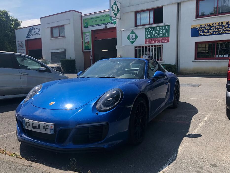 Images Centre contrôle technique DEKRA