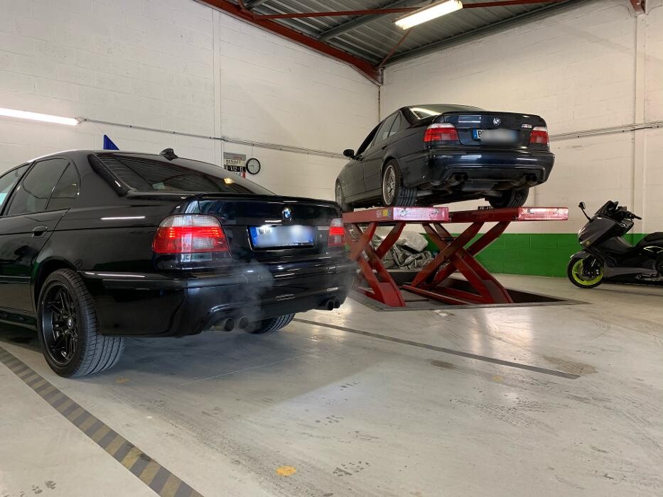 Images Centre contrôle technique DEKRA