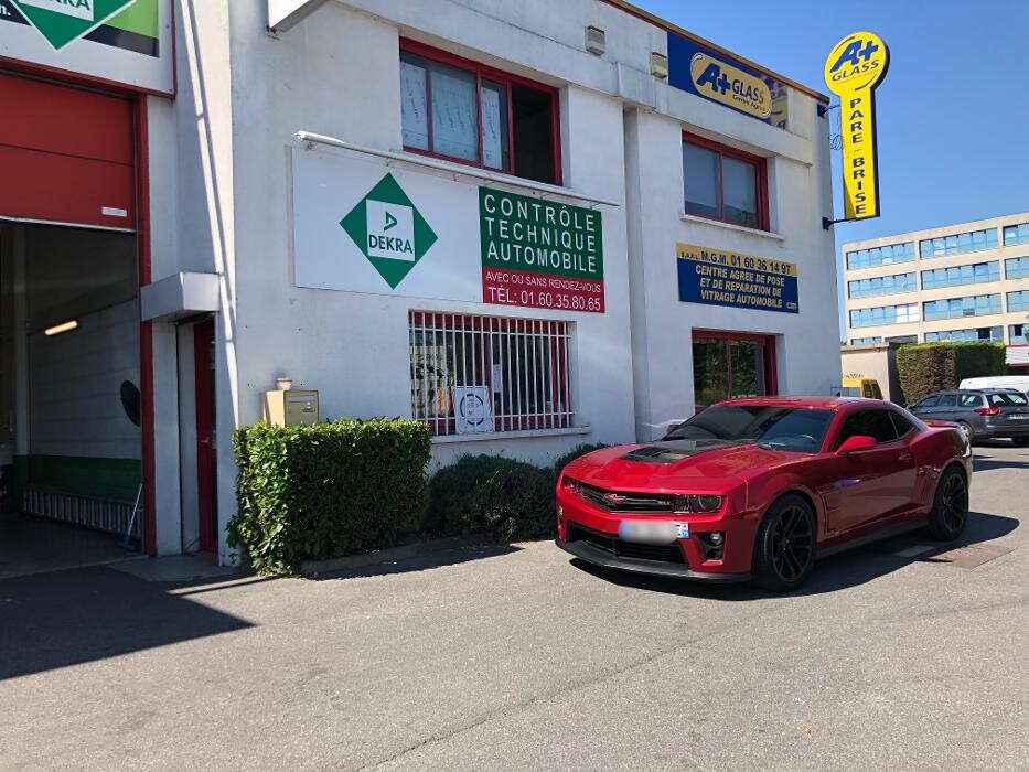 Images Centre contrôle technique DEKRA