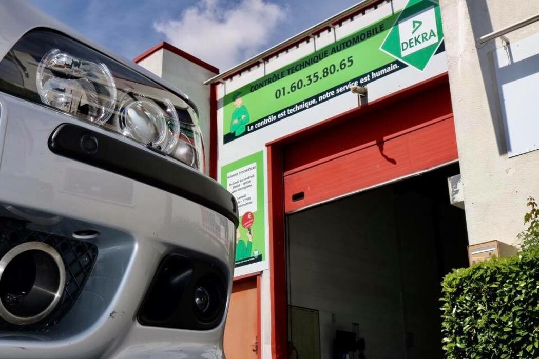 Images Centre contrôle technique DEKRA