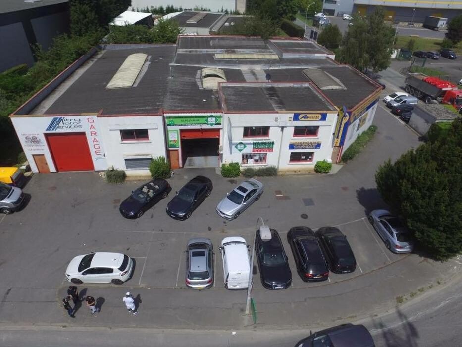 Images Centre contrôle technique DEKRA