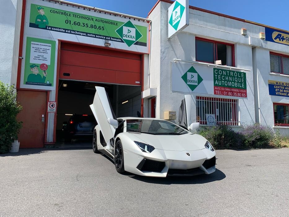 Images Centre contrôle technique DEKRA