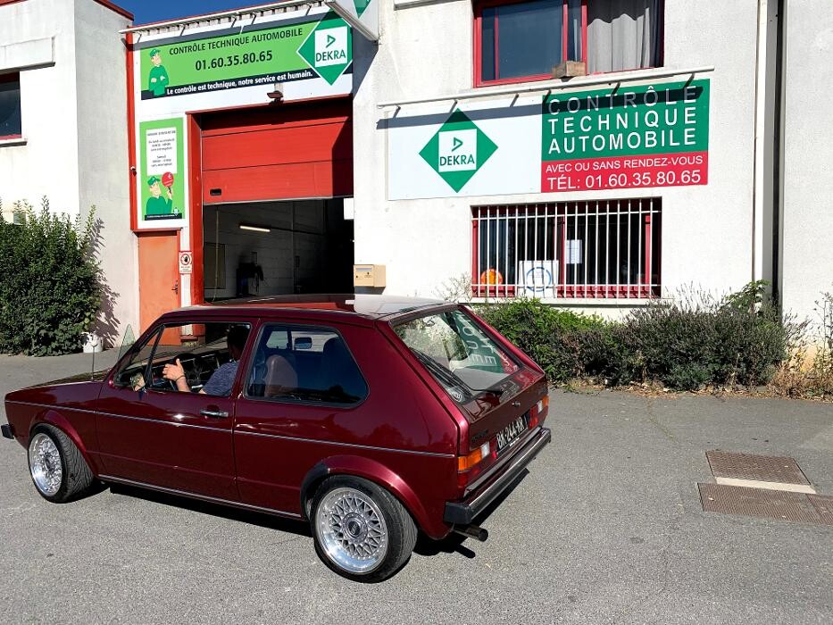 Images Centre contrôle technique DEKRA
