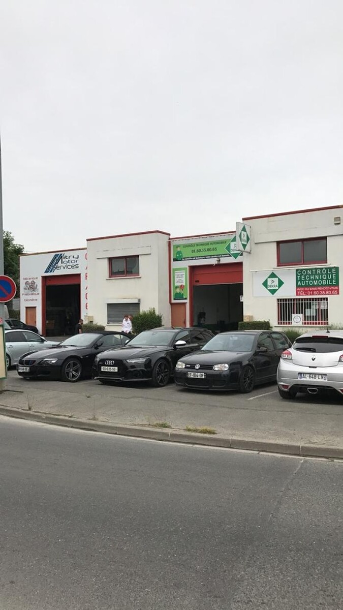 Images Centre contrôle technique DEKRA