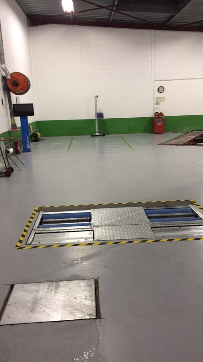 Images Centre contrôle technique DEKRA