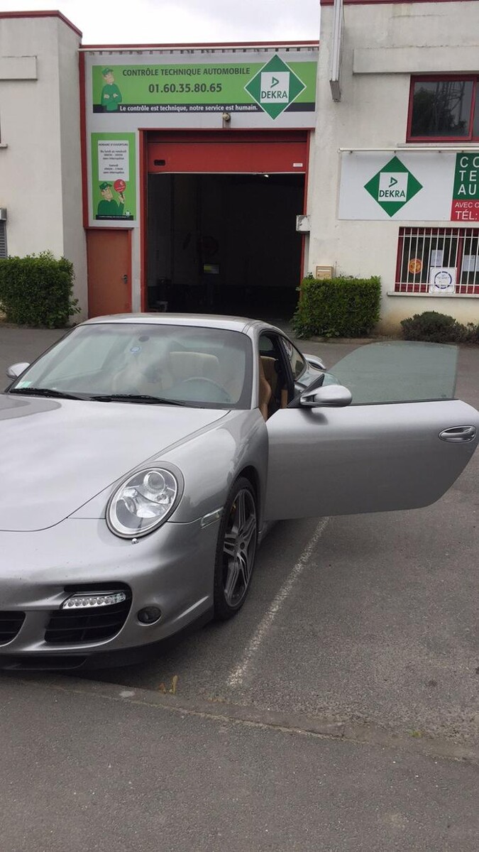 Images Centre contrôle technique DEKRA