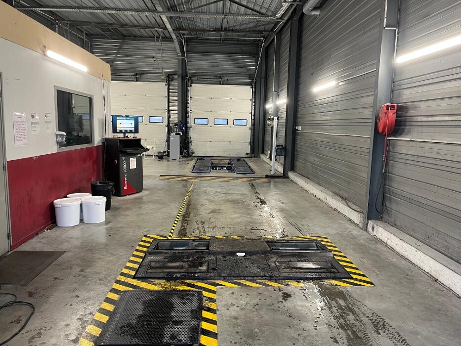 Images Centre contrôle technique DEKRA