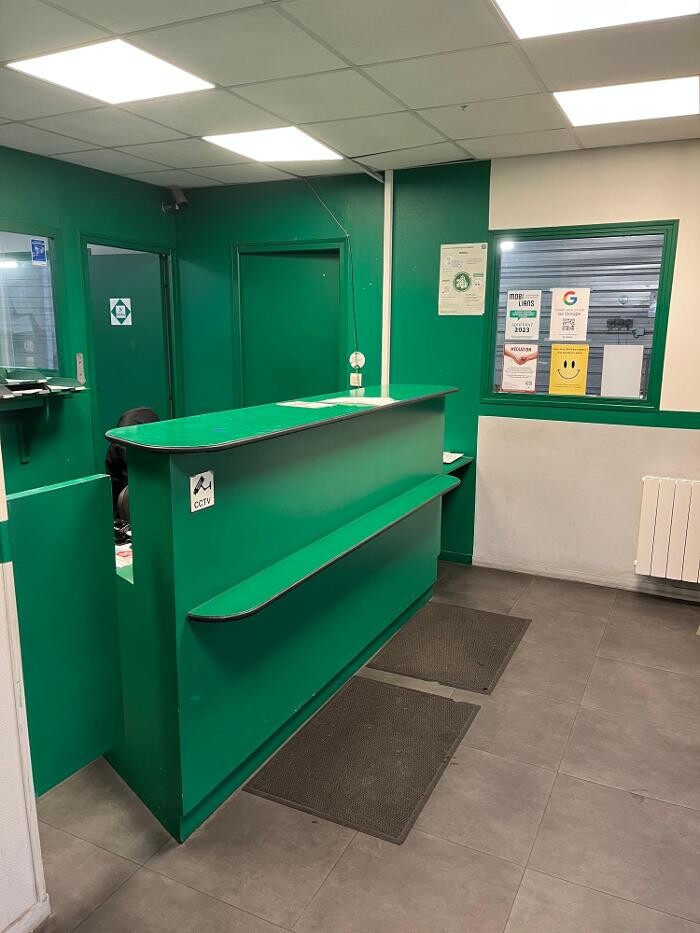 Images Centre contrôle technique DEKRA