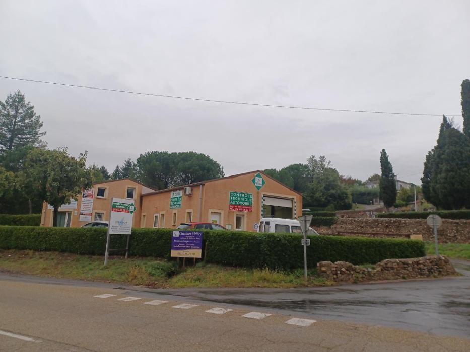 Images Centre contrôle technique DEKRA