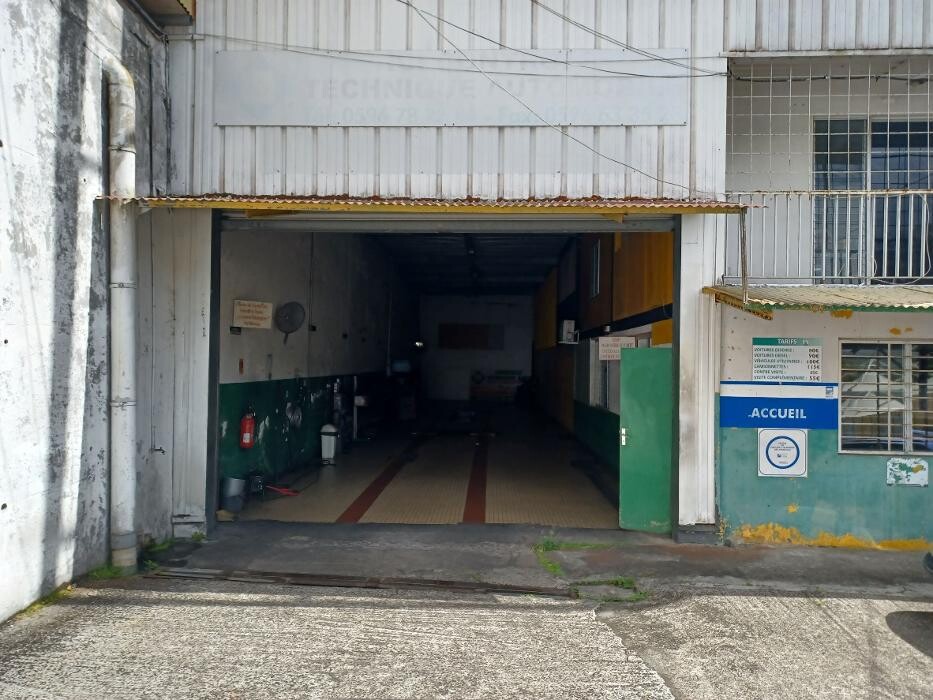 Images Centre contrôle technique DEKRA