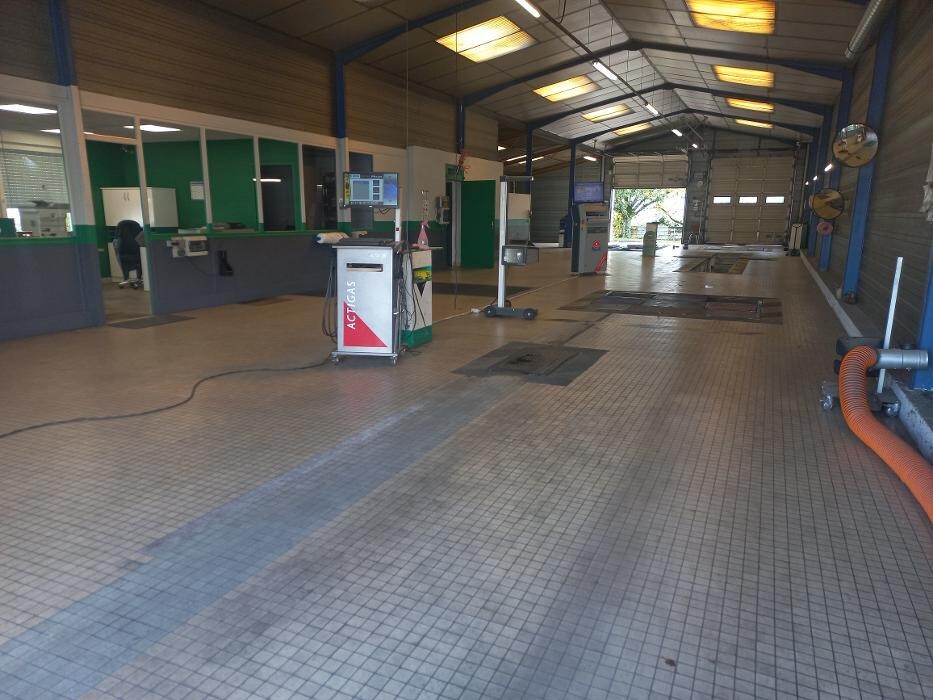 Images Centre contrôle technique DEKRA (AUTO-MOTO)