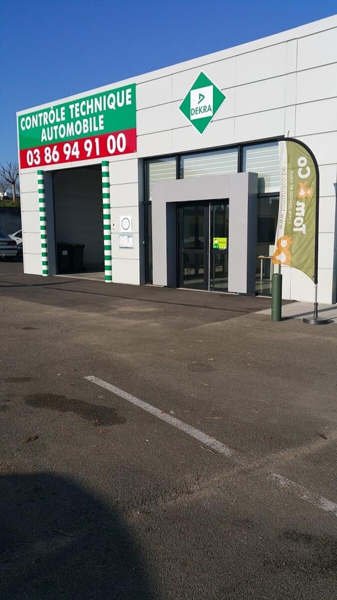 Images Centre contrôle technique DEKRA auto-moto