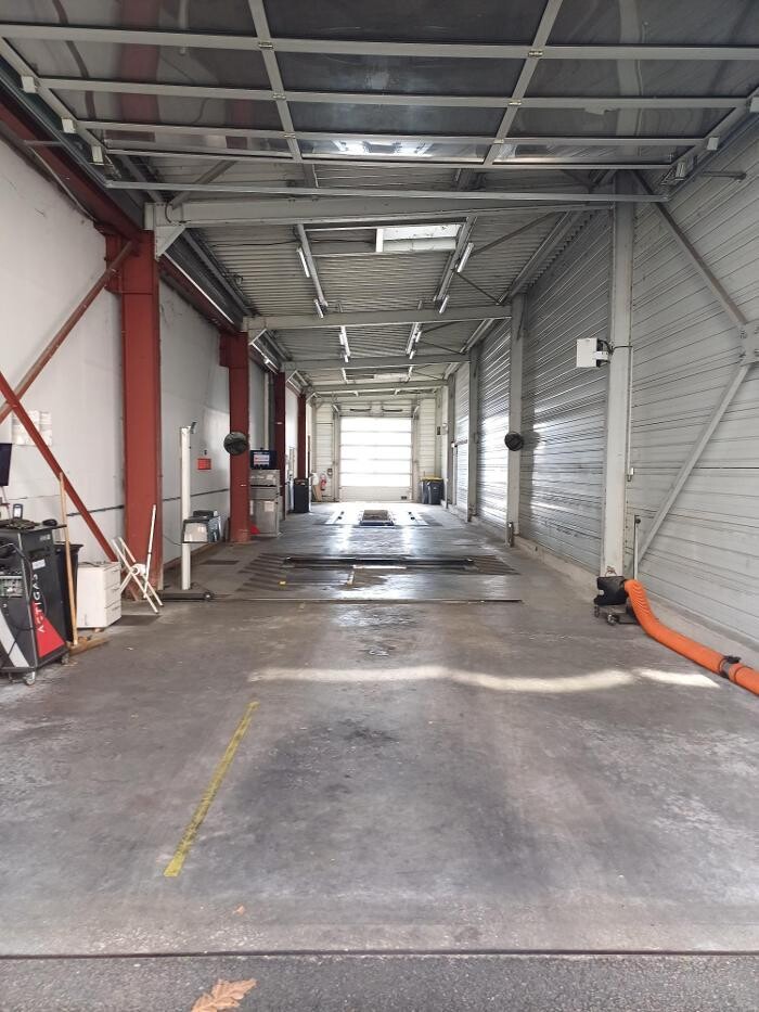 Images Centre contrôle technique DEKRA auto-moto